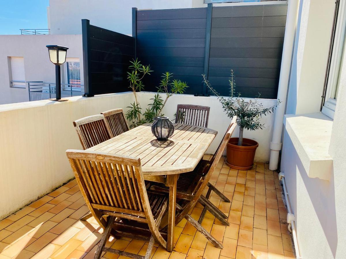 セット"Le Jardin" Superbe T2 Parking, Clim & Terrasse !アパートメント エクステリア 写真